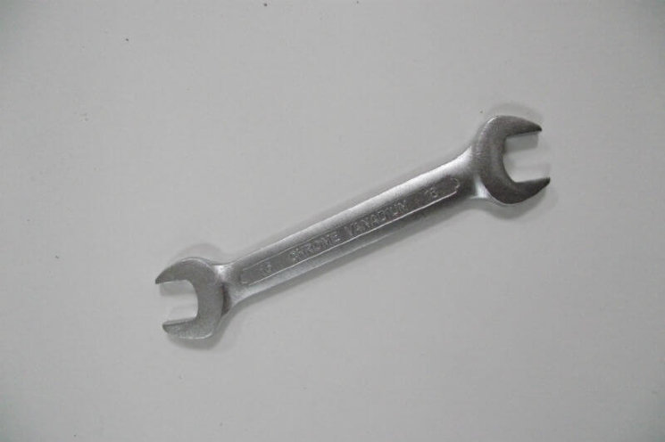 Ключ рожковый (СервисКлюч: 17*19 мм)